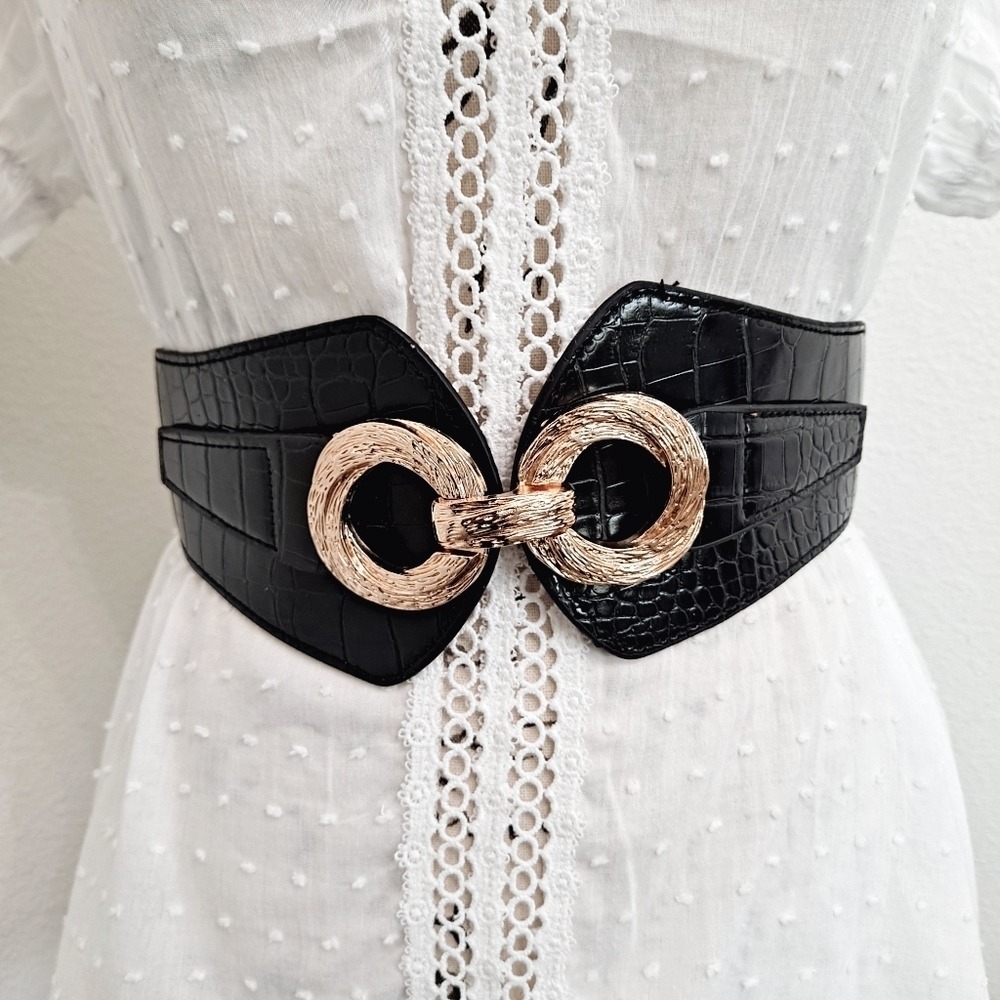Black Croc Embossed Wide Elastic Waist Belt M Gold Buckle Statement Party event